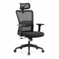 Silla de oficina de malla con respaldo alto y reposacabezas ajustable negra